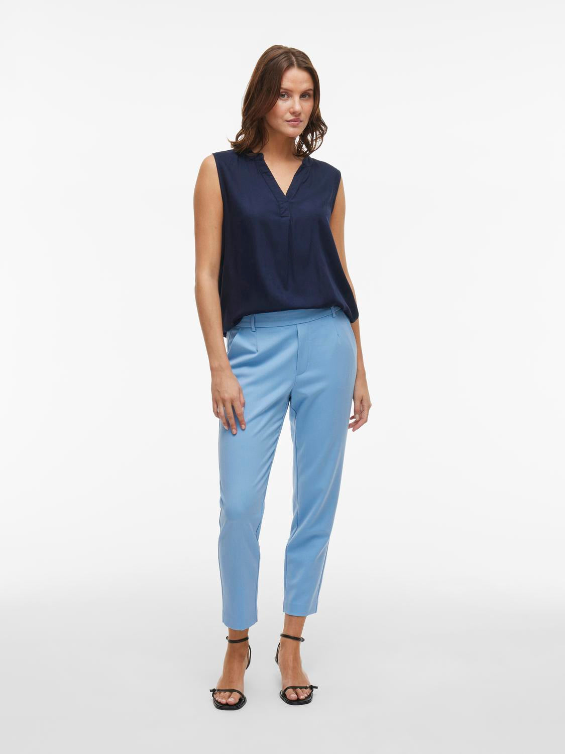 model_shot-front_full